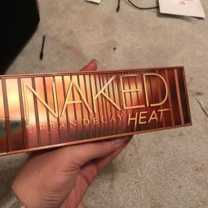 UD Naked Heat Palette